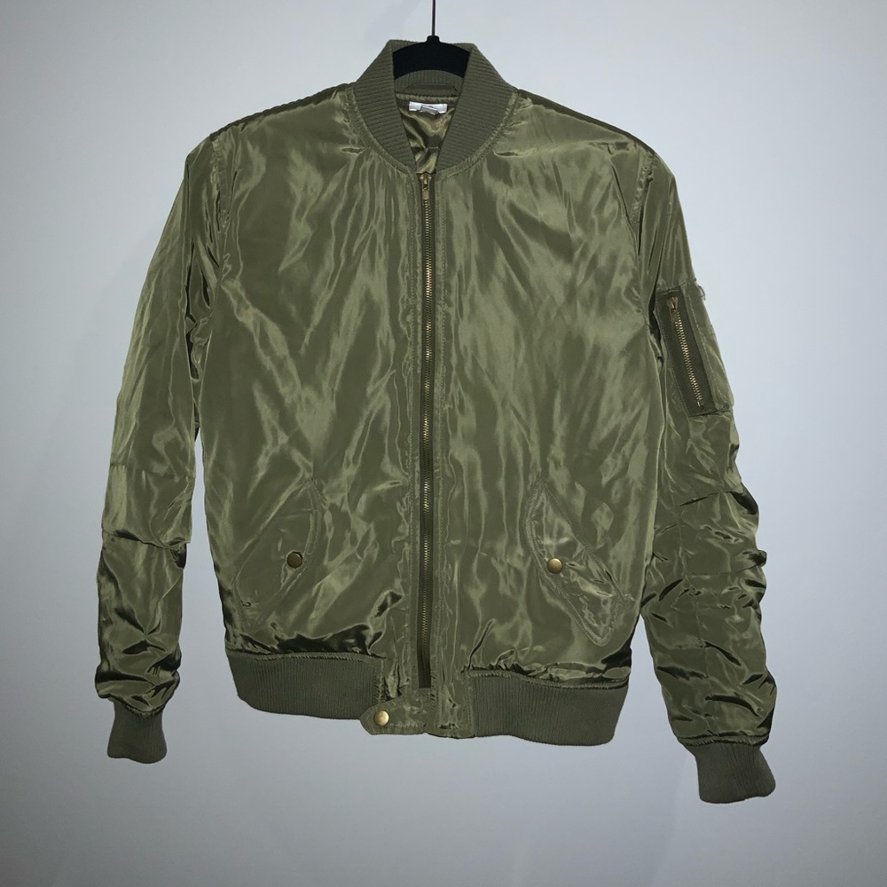 ARMY GREEN BOMBER JACKET